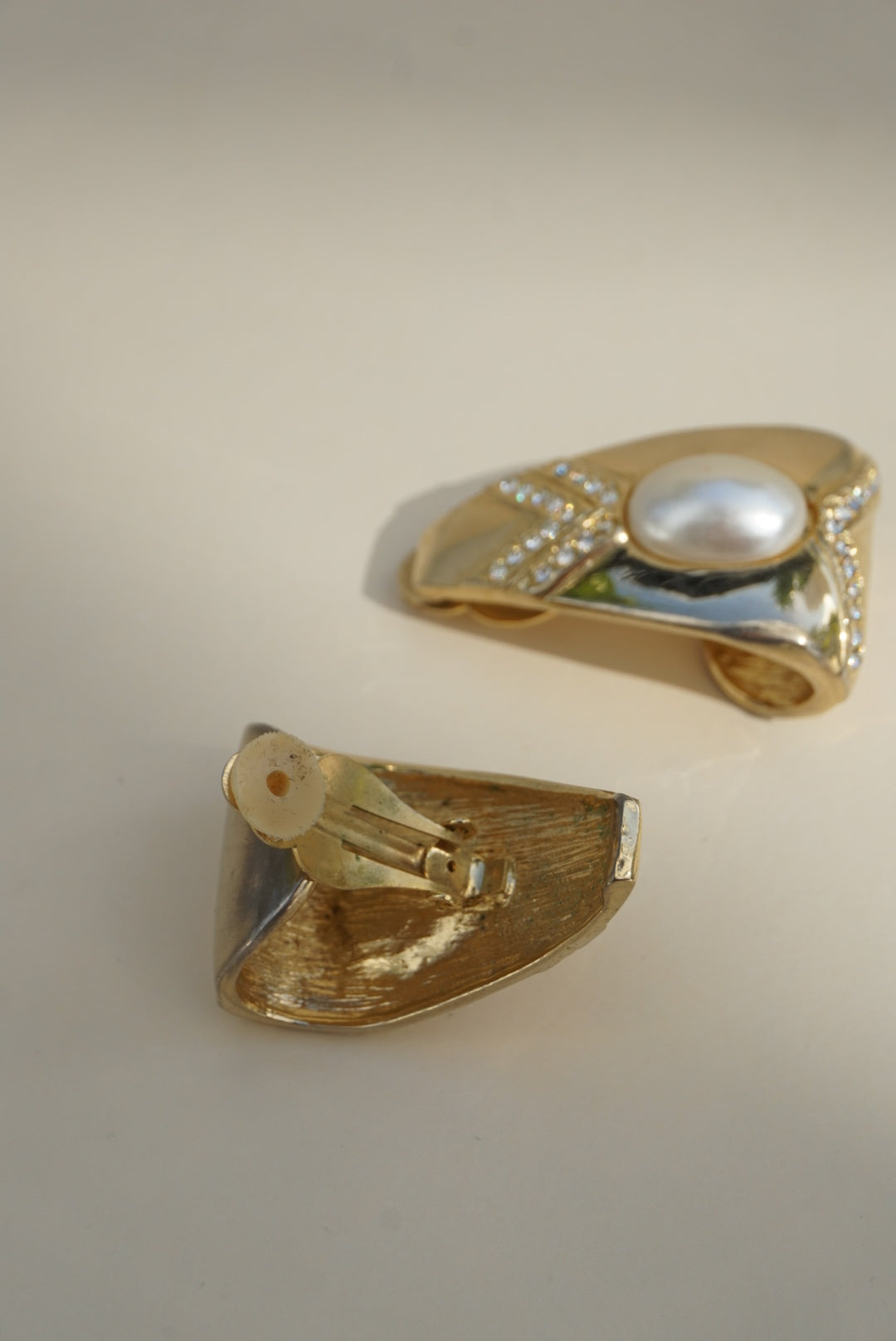 Vintage 80’s Door Knocker Faux Rhinestone & Pearl Clip On Earrings