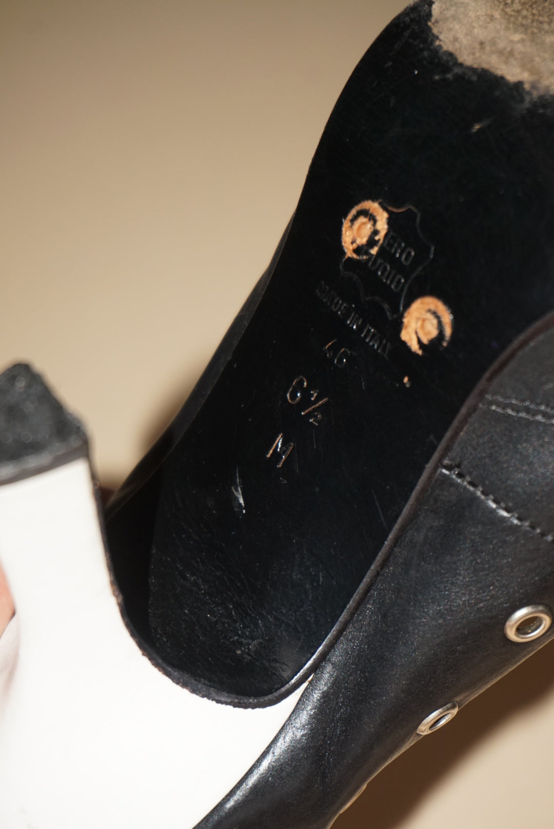 Via Spiga Y2K Vintage Black/White Sneaker Style Retro Pumps - Size 6.5