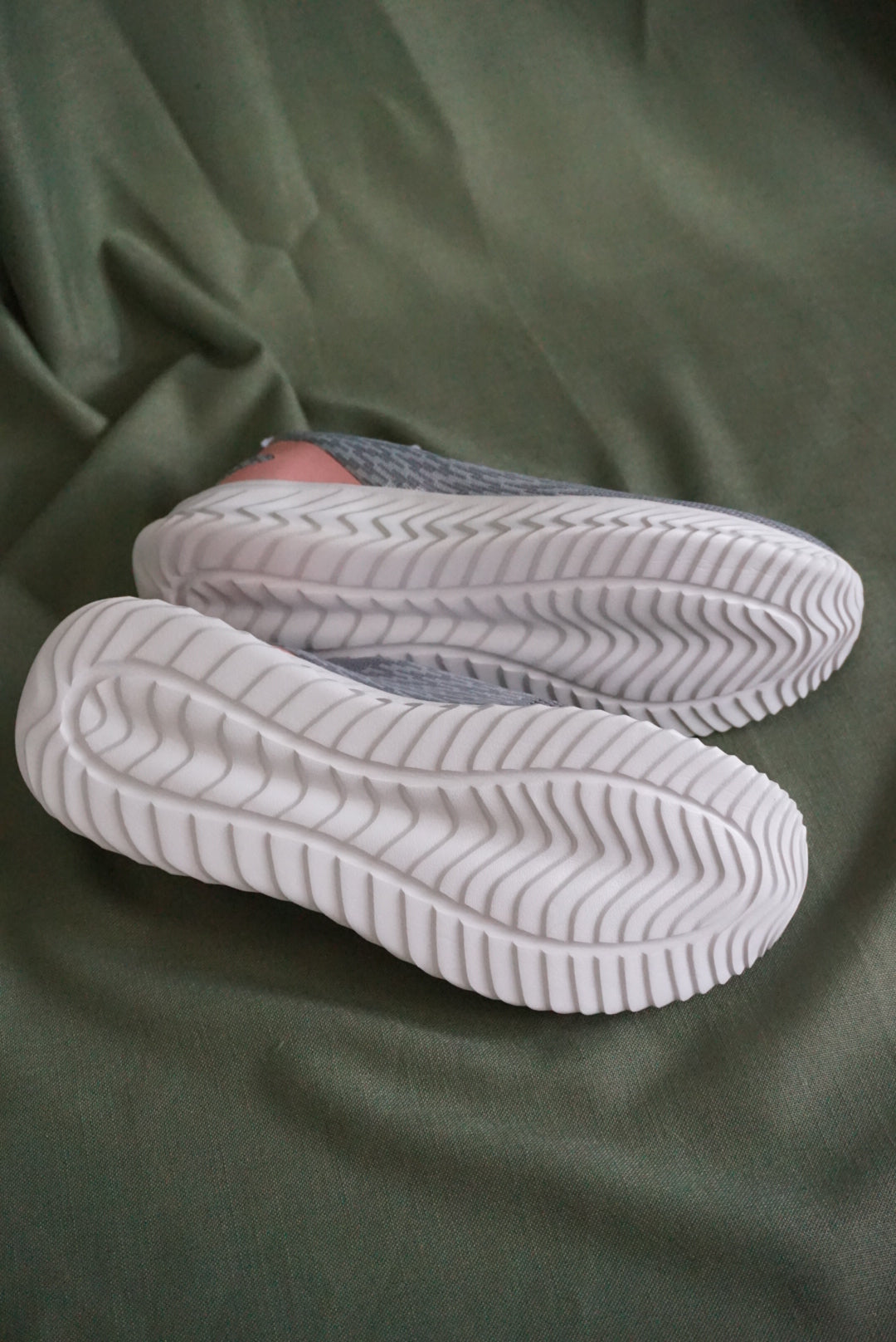 STQ Slip On Walking Grey Pink Knit Sneakers - Size 8.5
