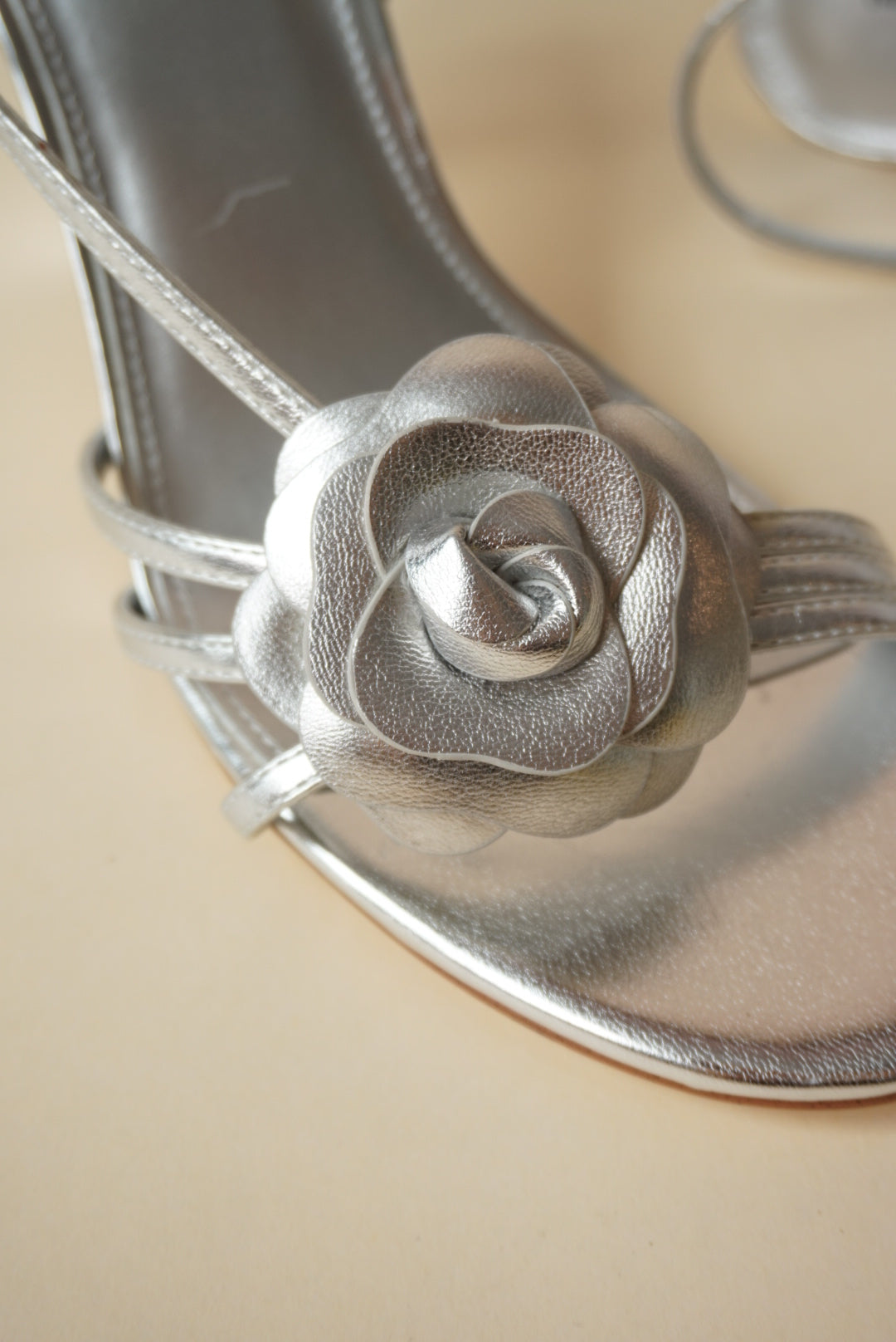 Marc Fisher Hallan Silver Rose Detail Sandal Heel - Size 9.5