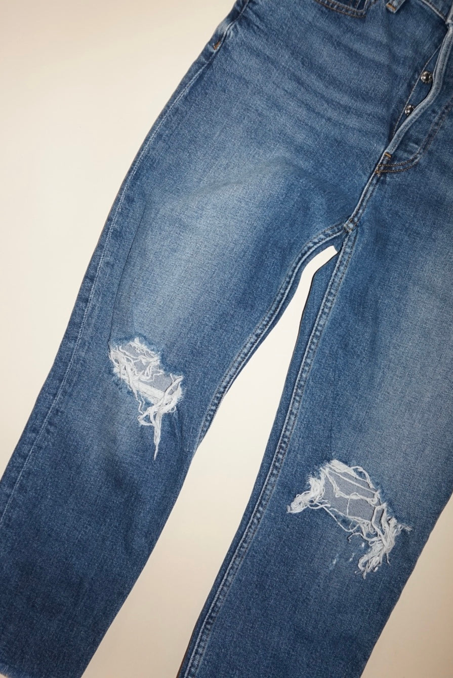 “Re/Done” Medium Wash Frayed Hem Jeans - Size 28