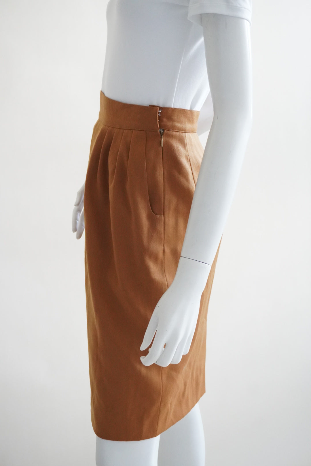 Hermes 70's VTG Camel Brown Wool Pleated Pencil Skirt - Size 38