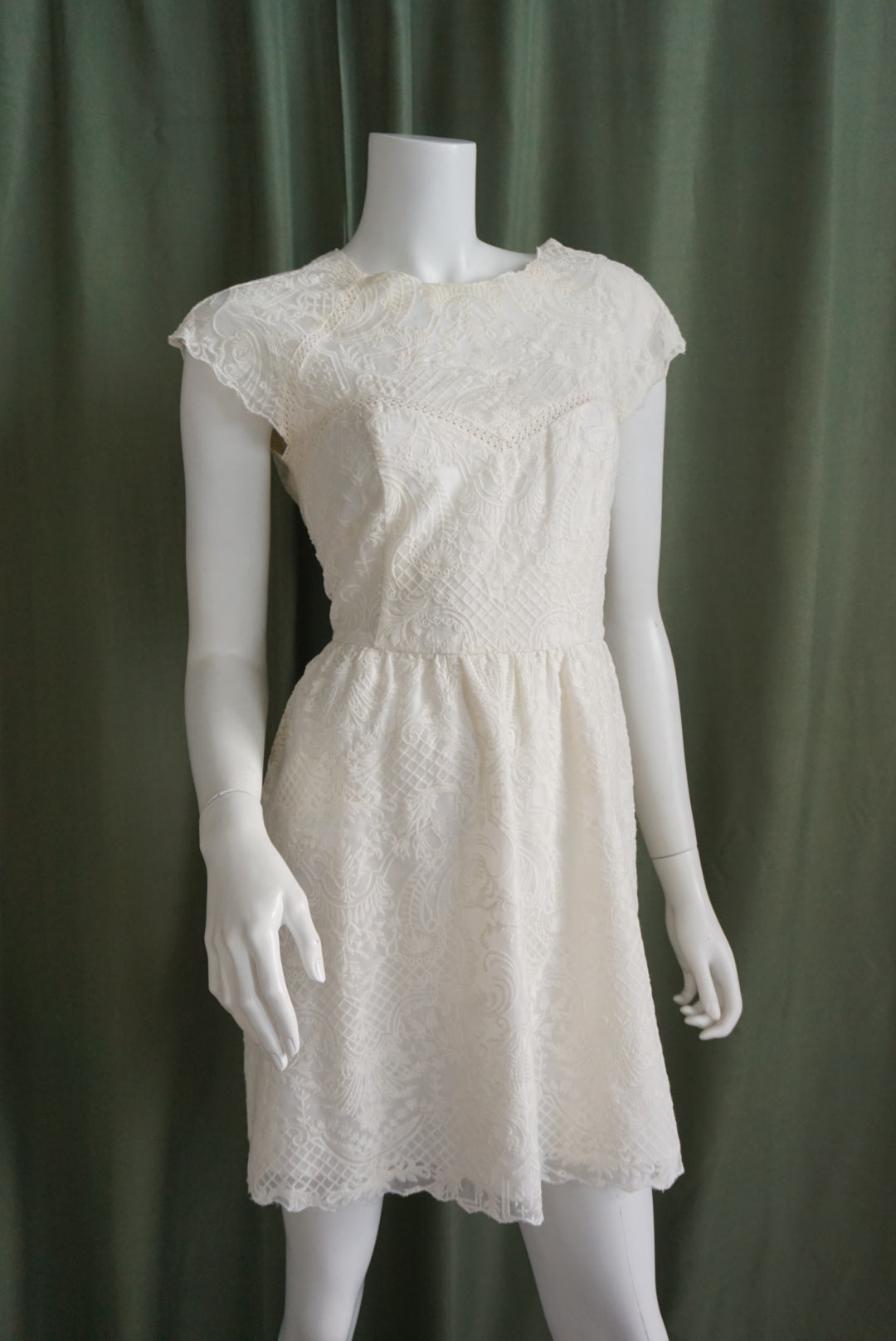 Dolce Vita White/Ivory Lace Mini Cocktail Dress