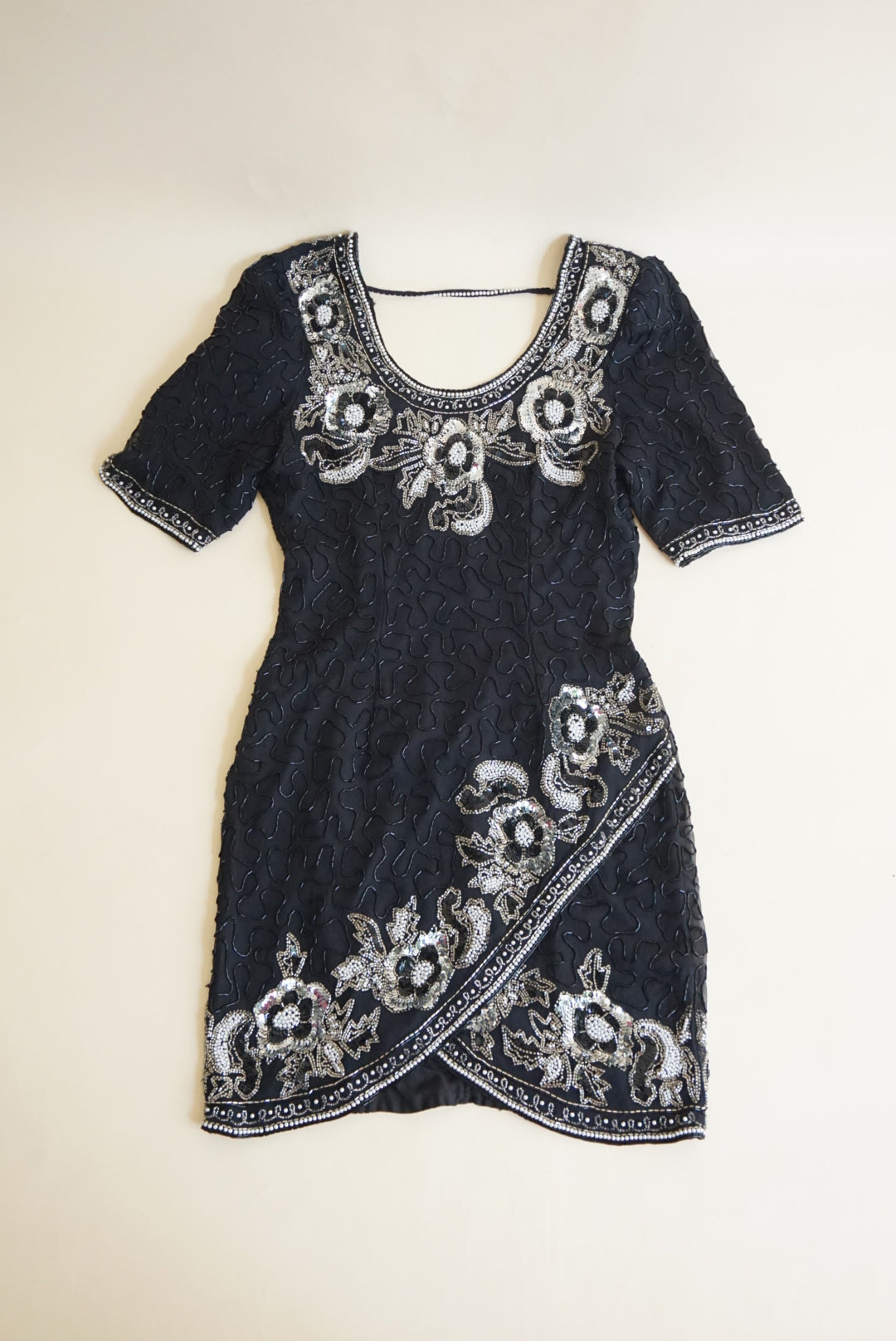 Laurence Kazar Vintage Petite Black/ White Beaded Open Back Cocktail Silk Dress - Size PS