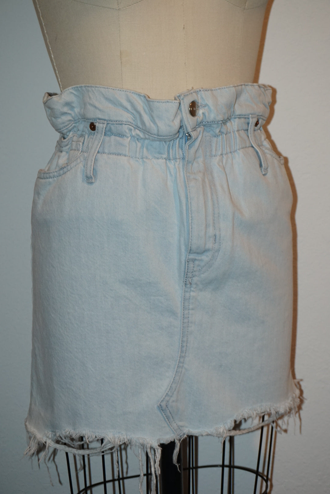 "Iro" Paper bag Light Wash Mini Frayed Hem Skirt - Size 34
