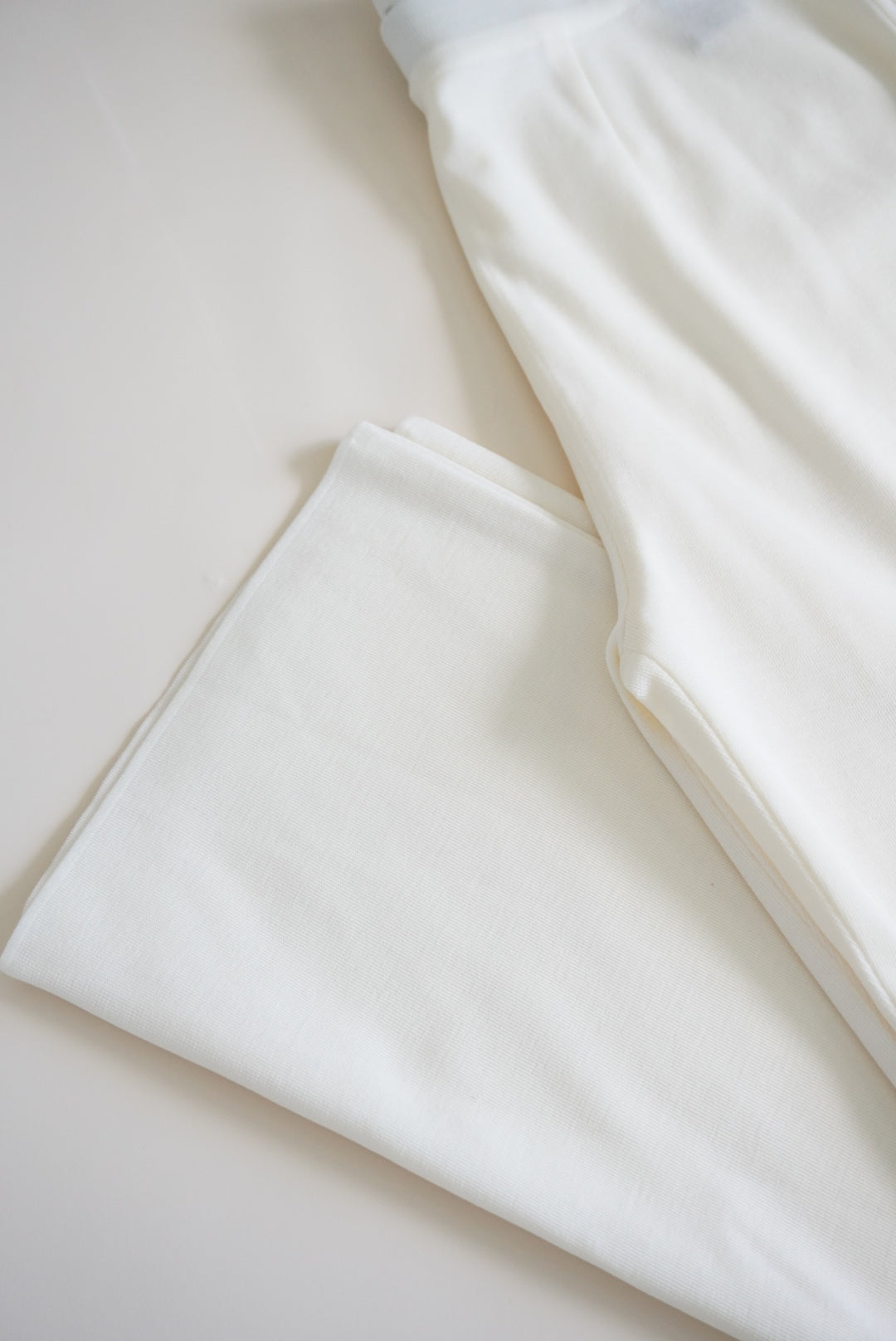Misook Nancy Mylana Knit Slim-Leg Ivory Wrinkle Resistant Pants- Size Large