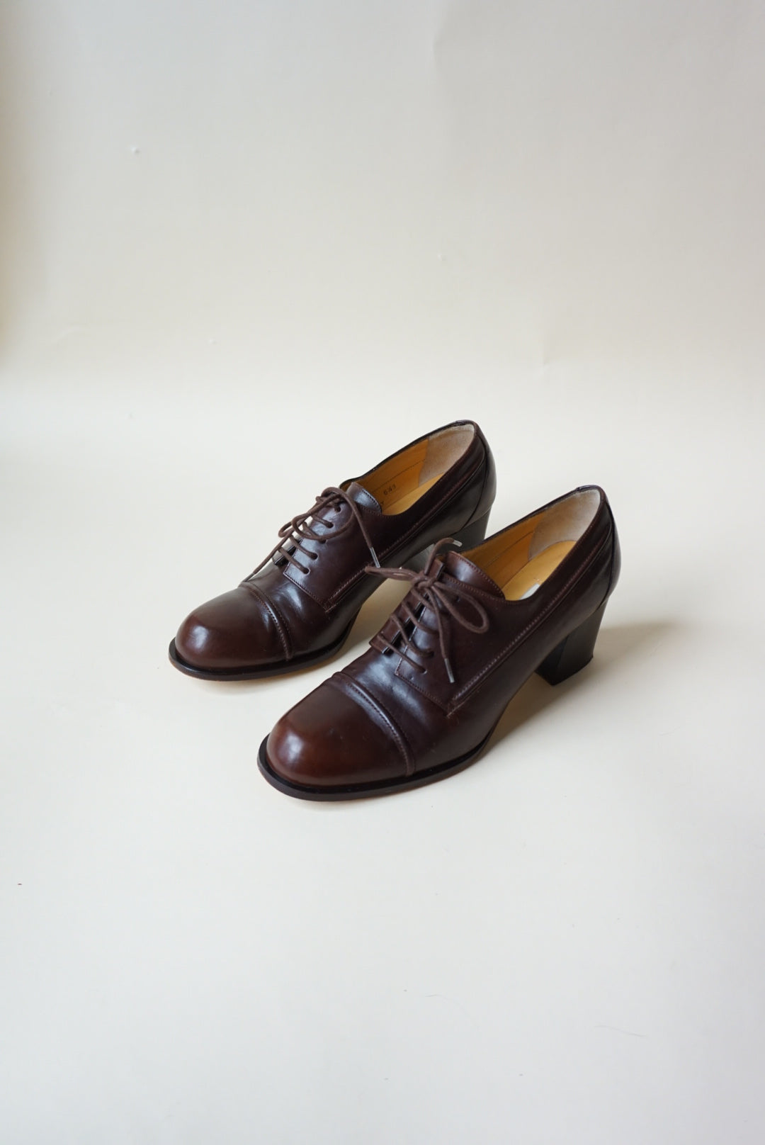 "Coach" Brown Leather Oxford Cap Toe Lace Up Heel Pump - Size 6.5