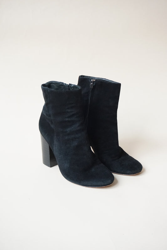 Schutz Ravan Black Block Heel Suede Booties - Size 7.5