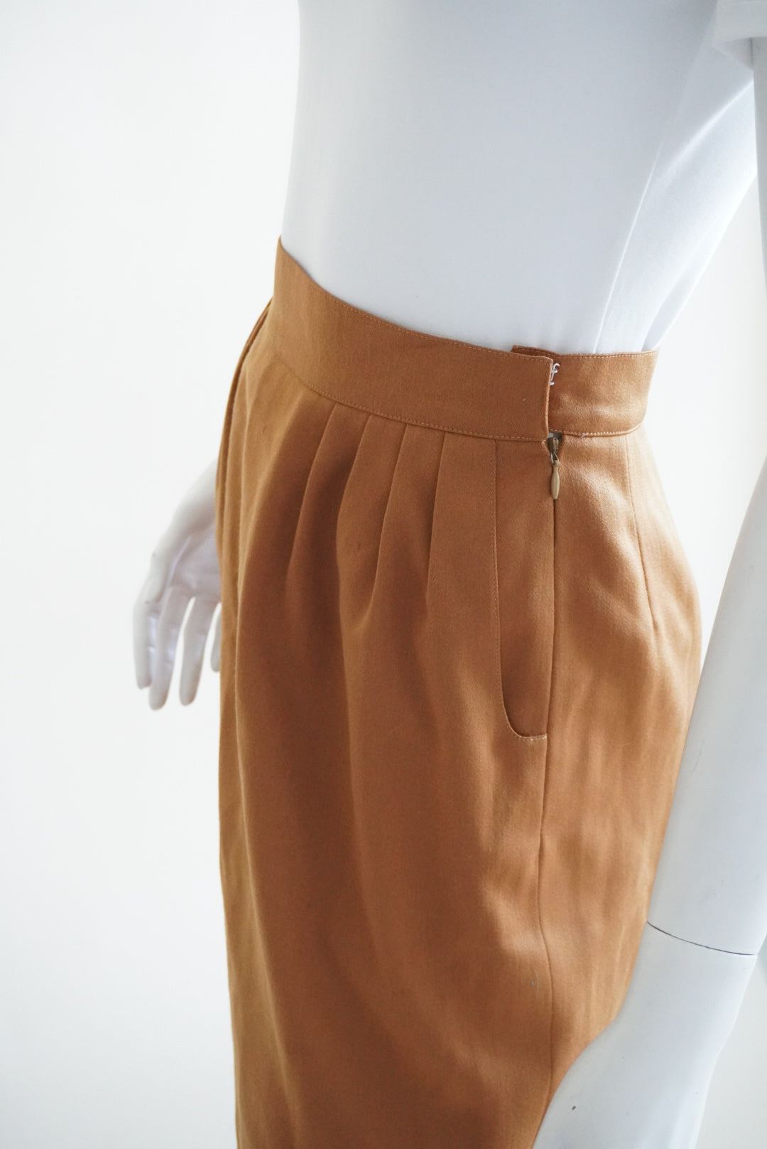 Hermes 70's VTG Camel Brown Wool Pleated Pencil Skirt - Size 38