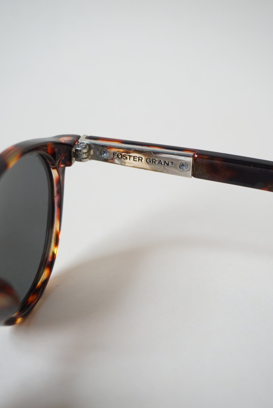 Foster Grant Easton Polarized Tortoise Sunglasses