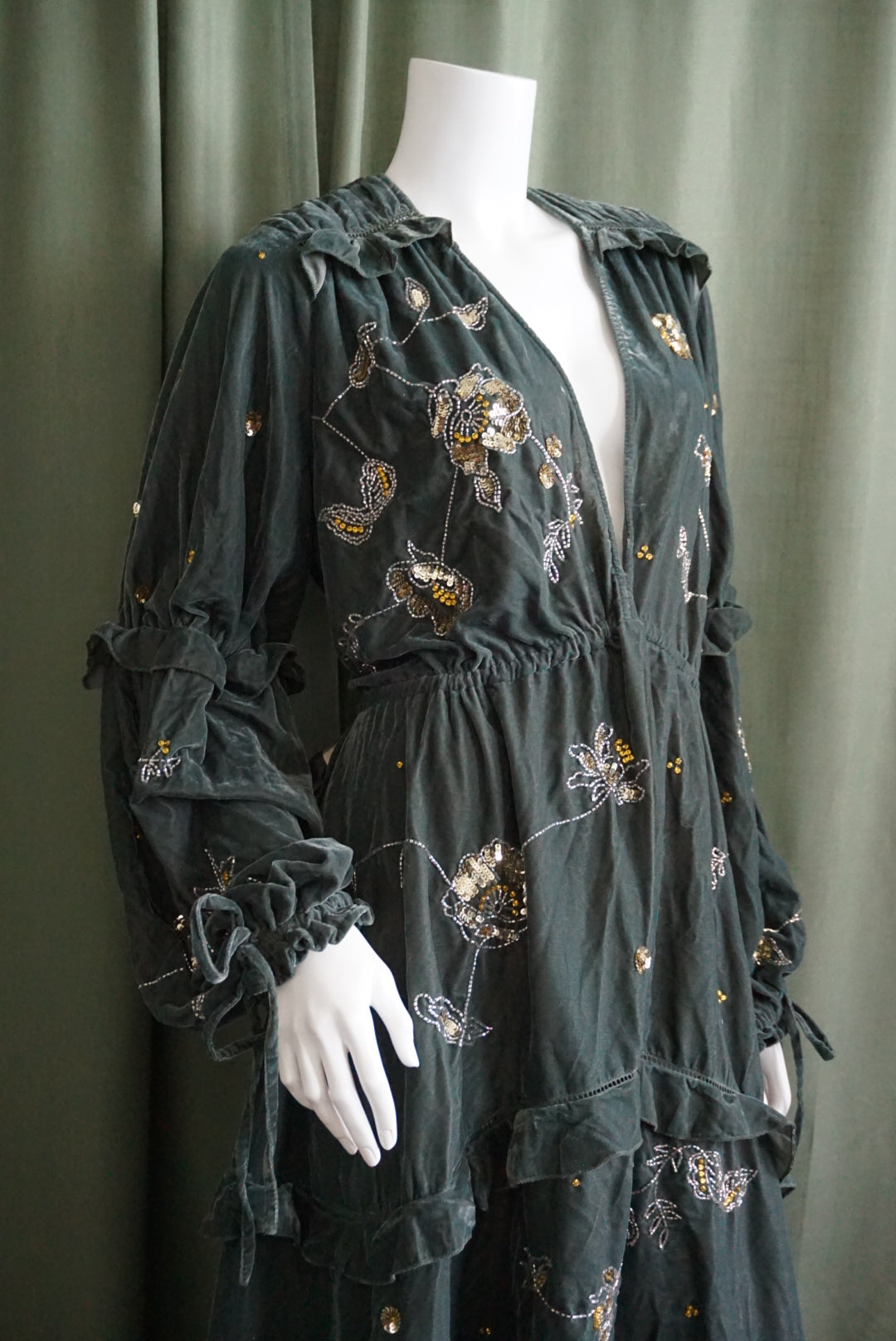 ASOS Curve Velvet Green Tiered Smock Floral Embellished Maxi Dress - Size 18