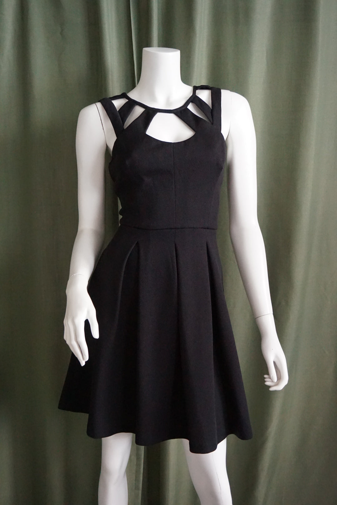 Betsey Johnson Y2K Black Sleeveless Caged Chest Mini Dress - Size 6