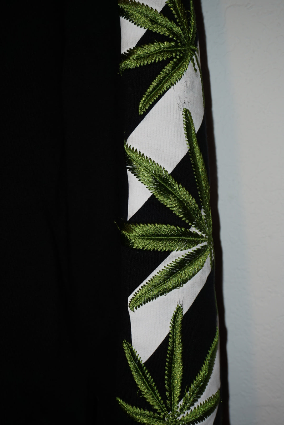 "Off-White" Weed Arrows Spring/Summer 2022 Hoodie - Size XS