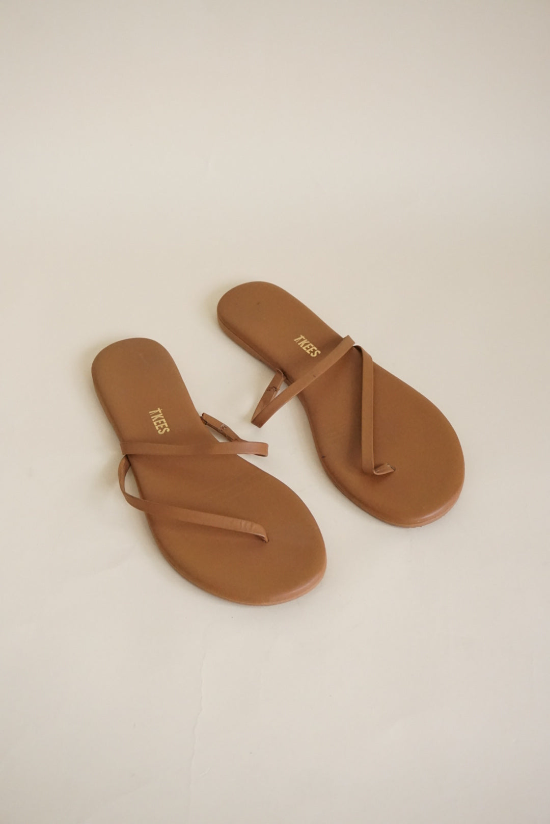 Tkees Sarit Pout Tan Sandal - Size 10
