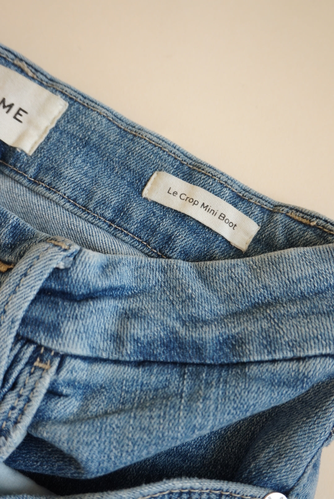 “Frame” Light Wash “Le Crop Mini Boot” Jeans - Size 25