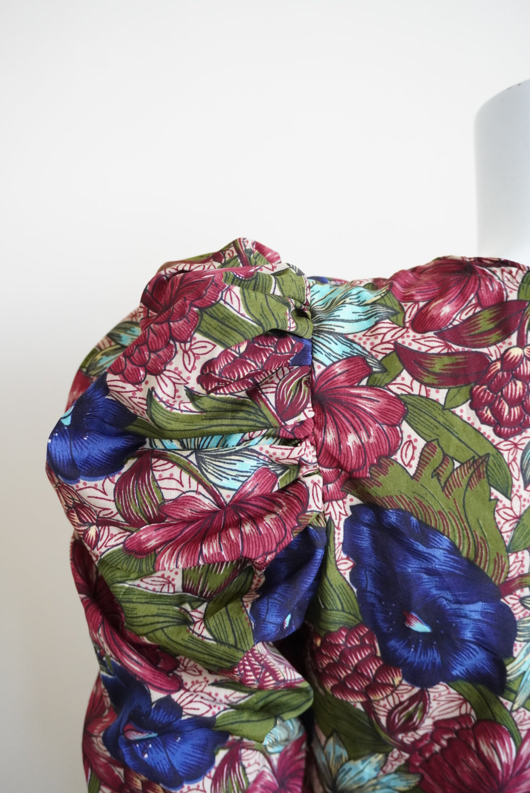 Walter Baker Floral Royal Garden Vanessa Blouse NWT - SIze XS