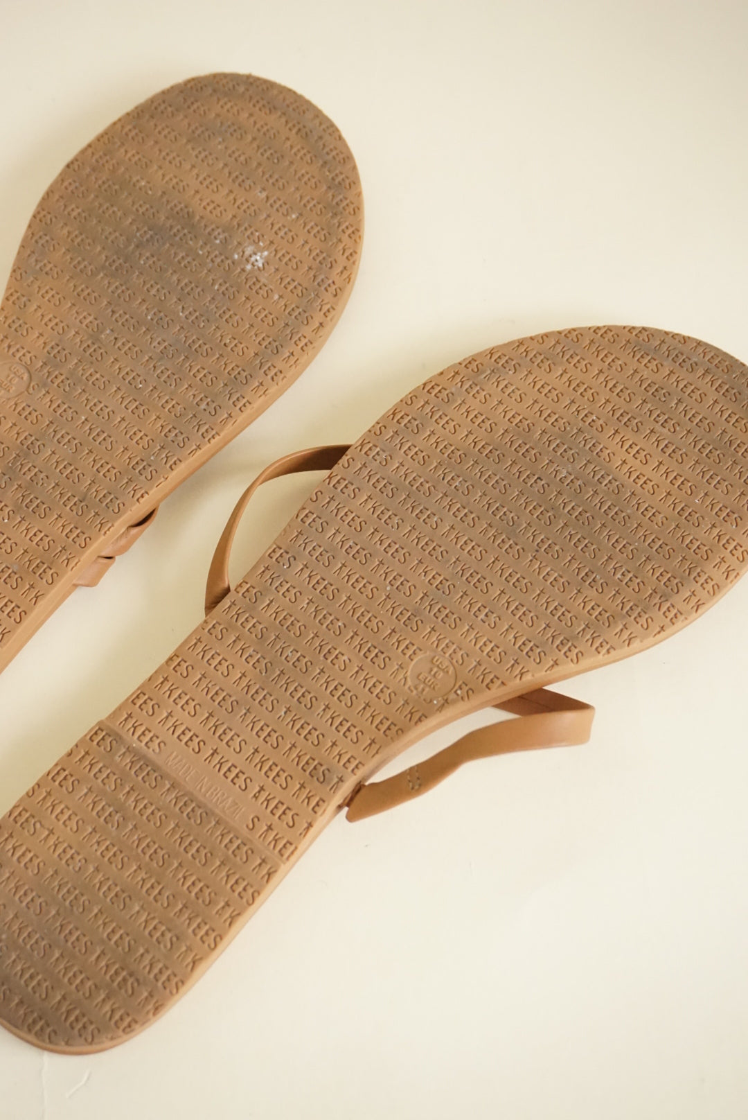 Tkees Sarit Pout Tan Sandal - Size 10