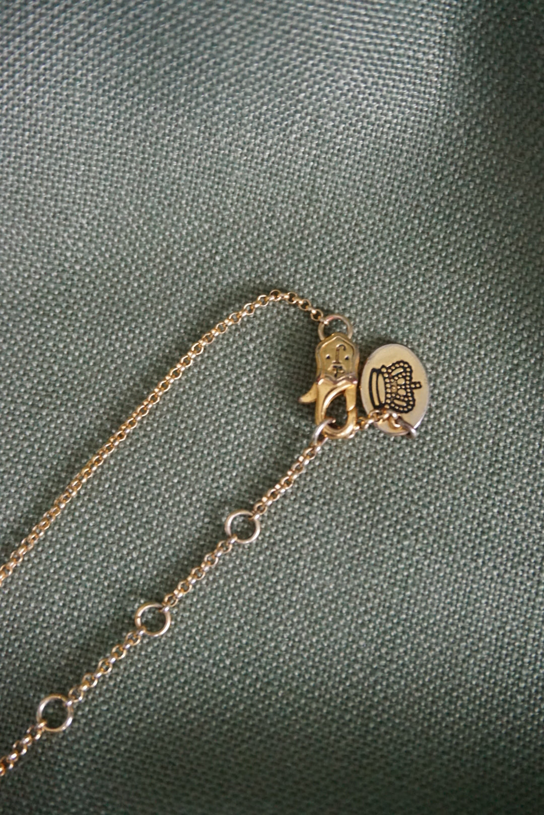 Juicy Couture Y2K Pink Rhinestone Heart Pendant Necklace