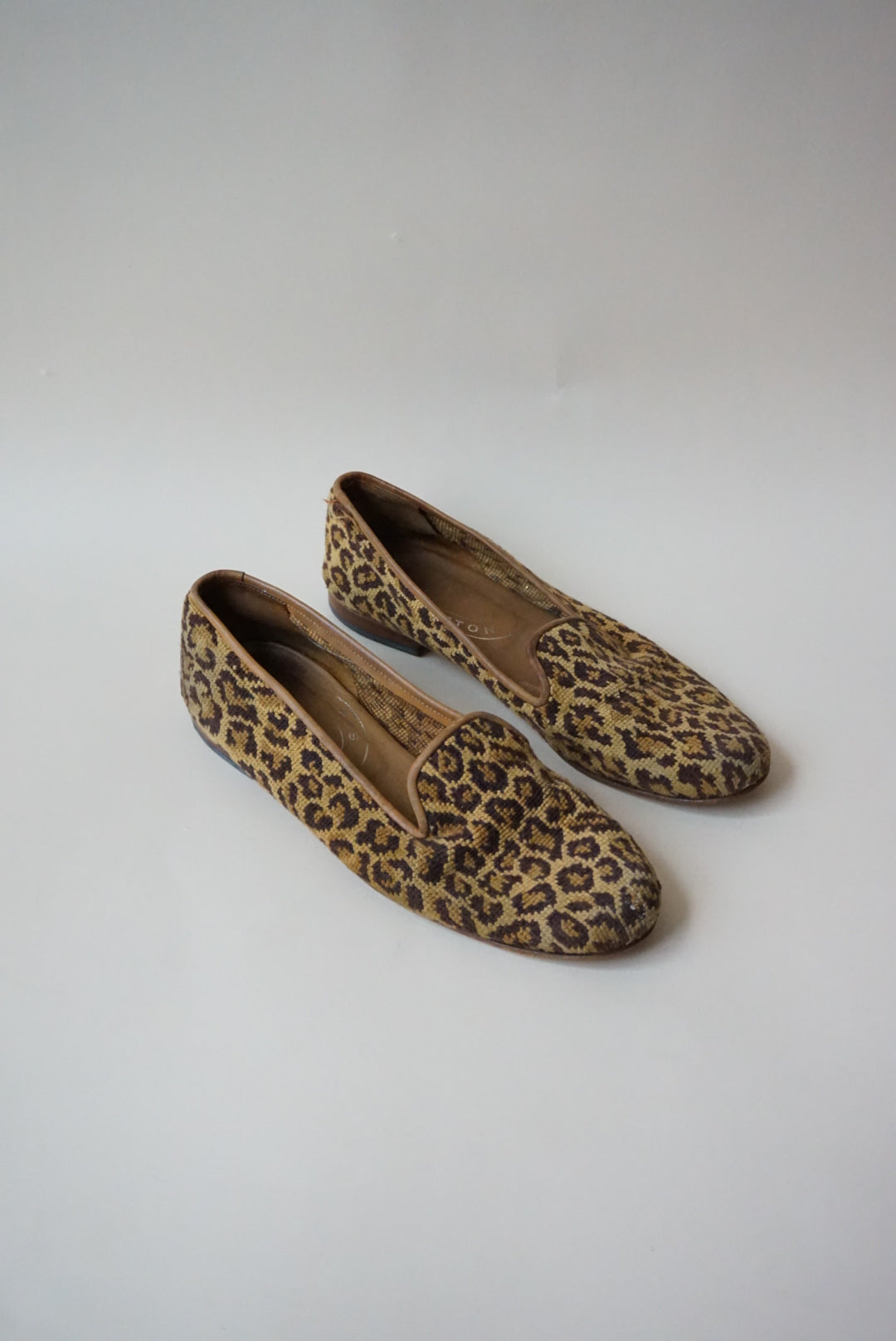 "Stubbs & Wootton" Jaguar Needlepoint Loafers