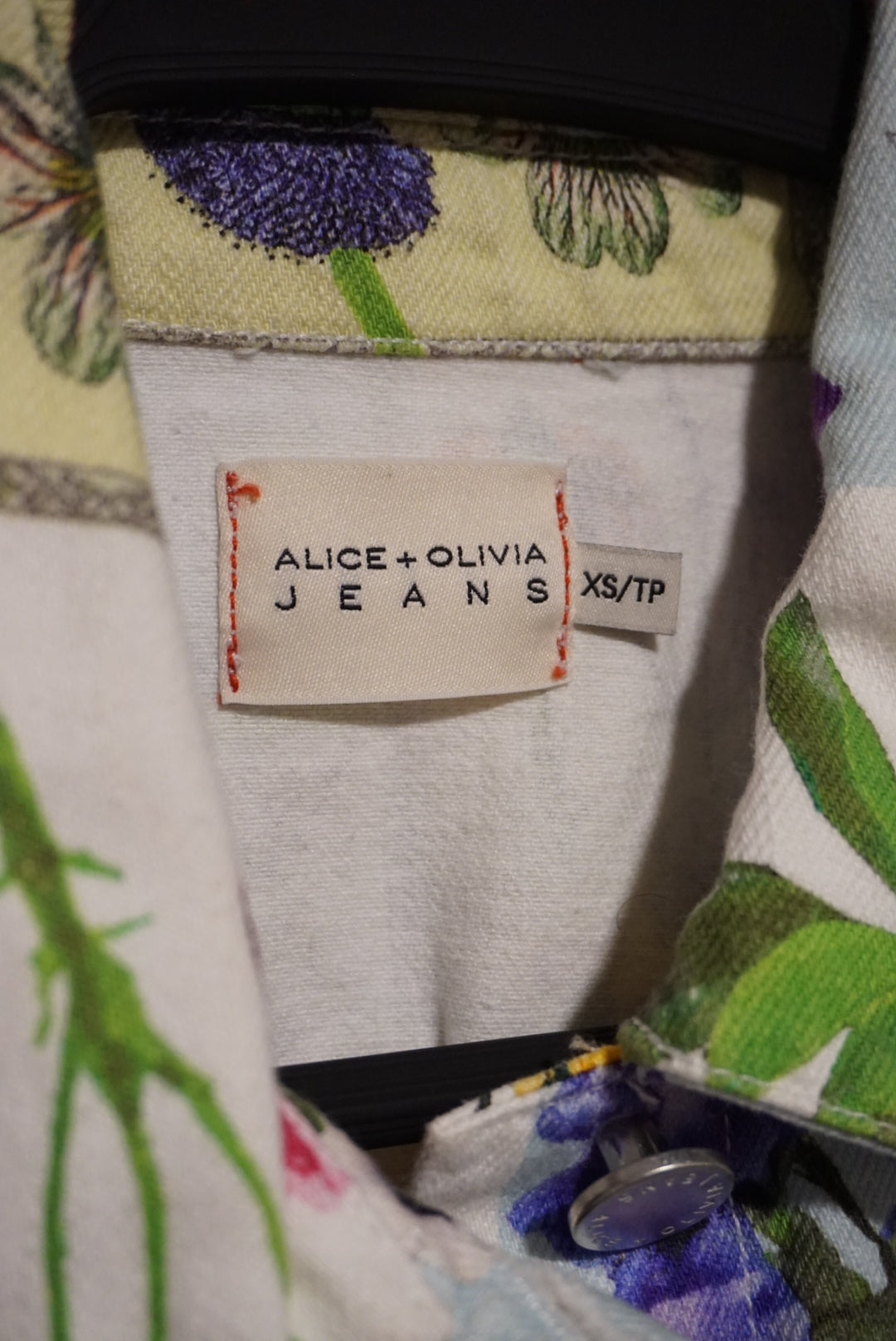 "Alice And Olivia" Denim "Chloe" Boxy Floral Patchwork Print Cropped Jacket - Size XS