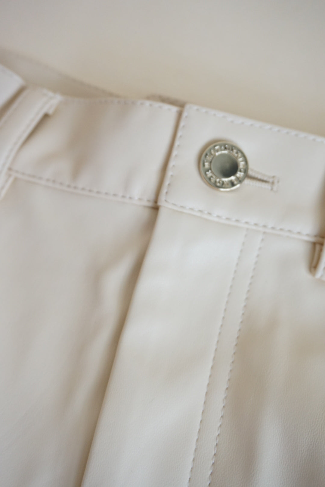 We Wore What Ivory Flare Bell Shorts - Size 28