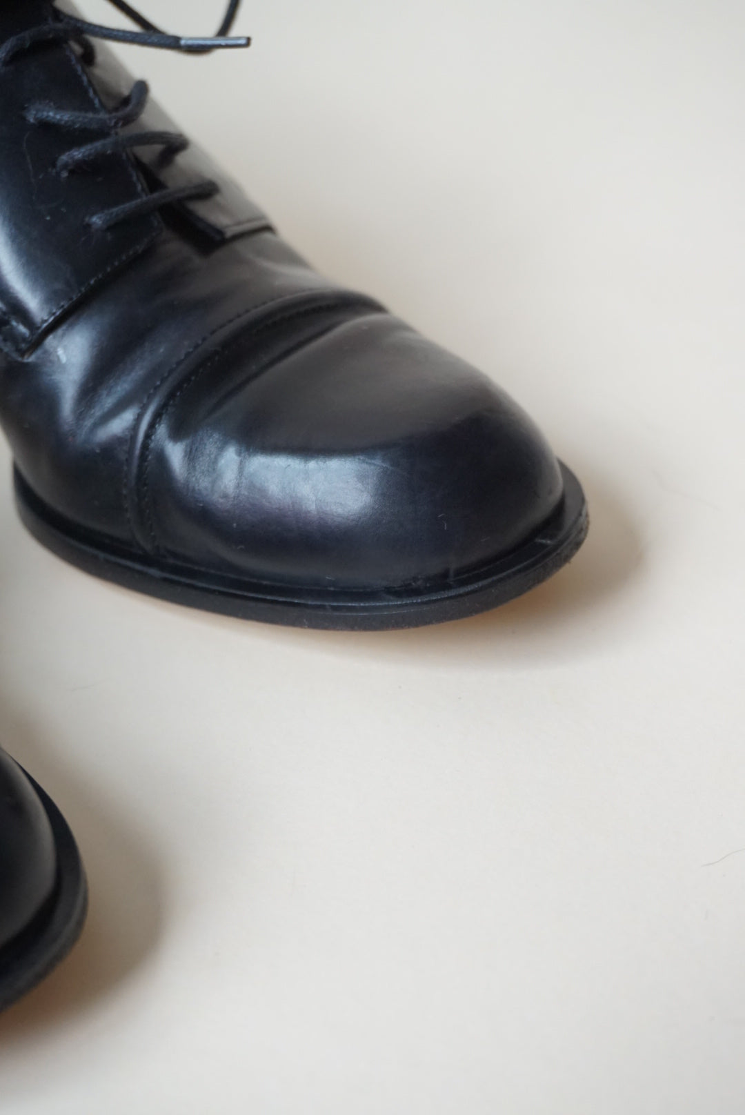 "Coach" Black Leather Oxford Cap Toe Lace Up Heel Pump - Size 6.5