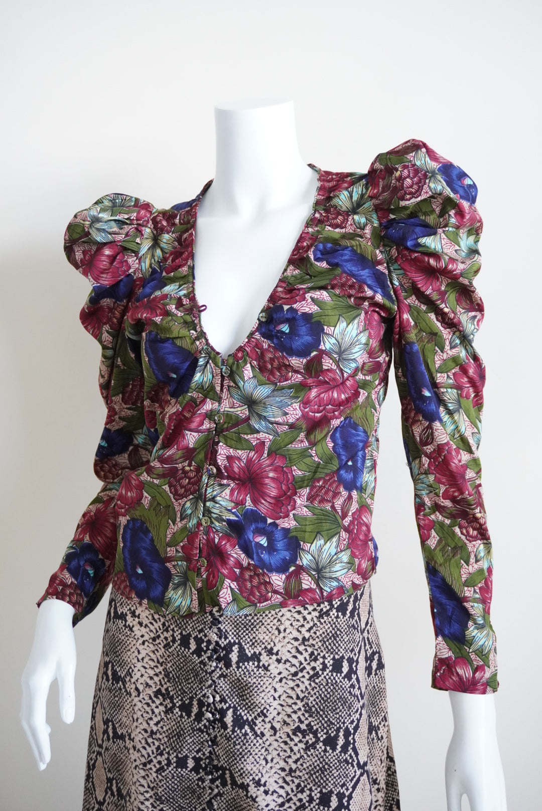 Walter Baker Floral Royal Garden Vanessa Blouse NWT - SIze XS