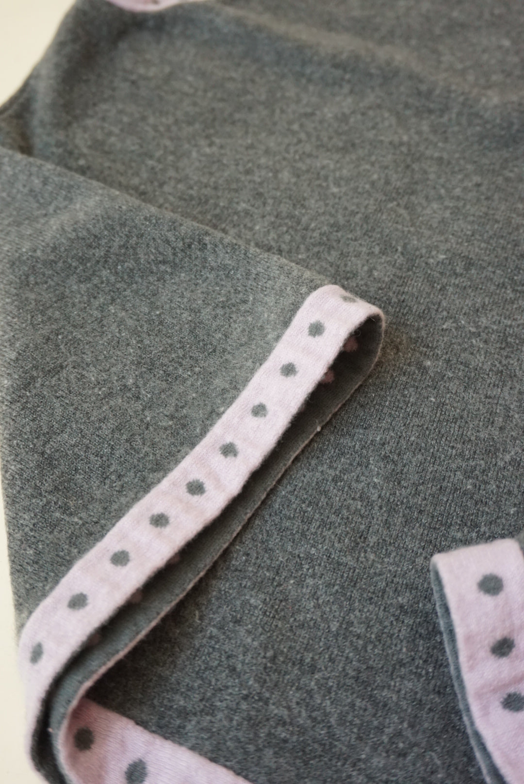Neiman Marcus Cashmere Grey/Pink Vest Jumper