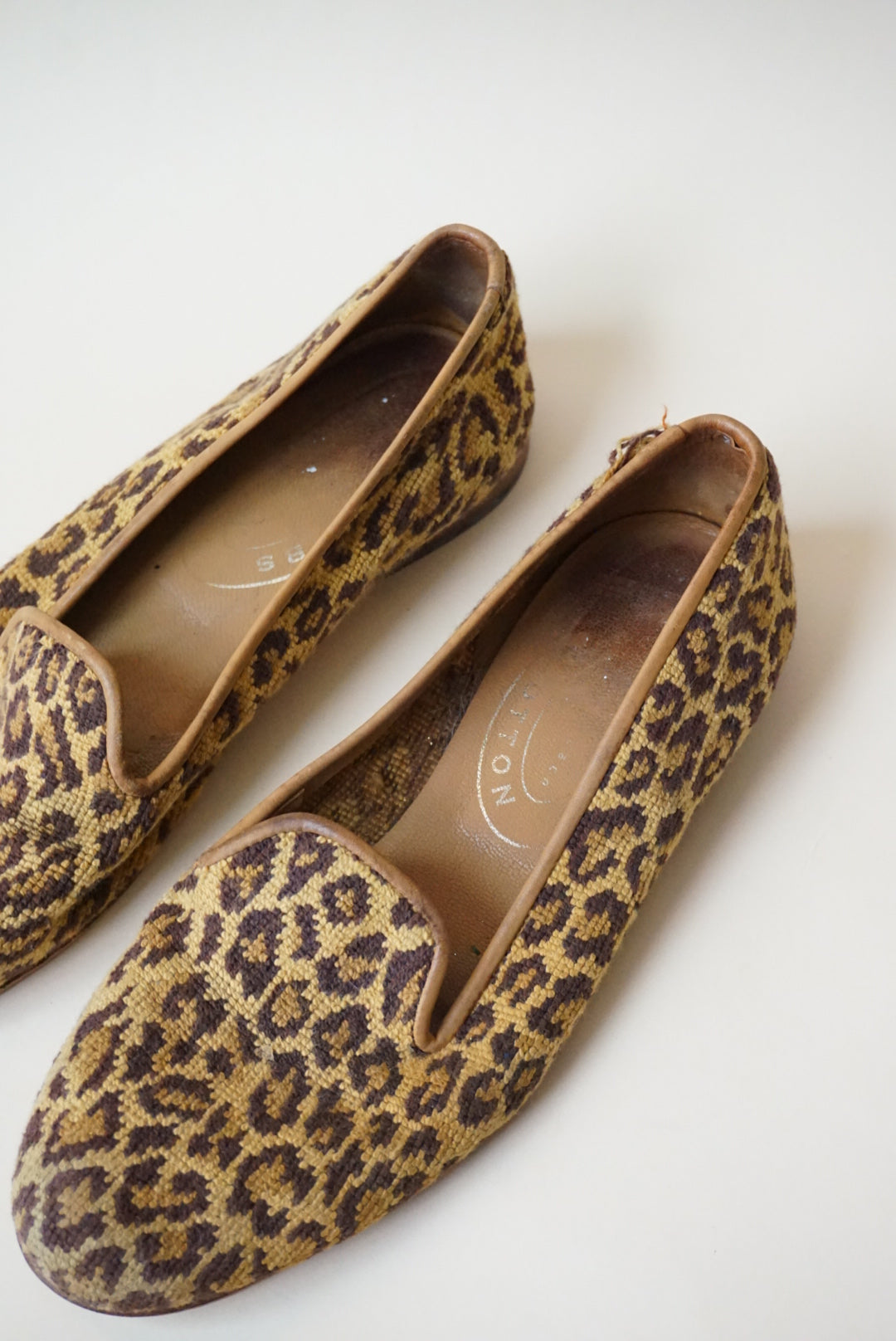 "Stubbs & Wootton" Jaguar Needlepoint Loafers