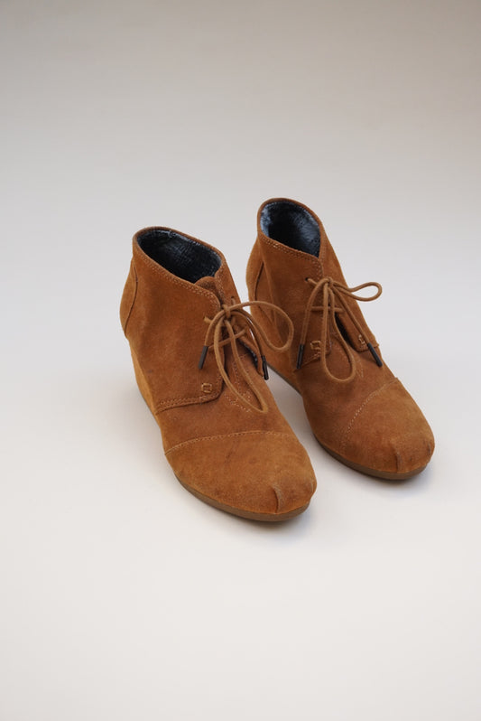 TOMS Suede Brown Wedge Booties Desert Chukka Ankle Boot - Size 9
