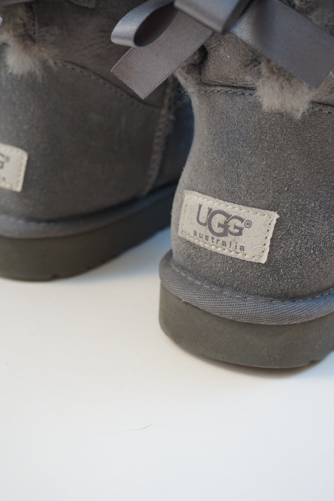 "UGG Australia" Bailey Bow II Grey Short Boots - Size 8
