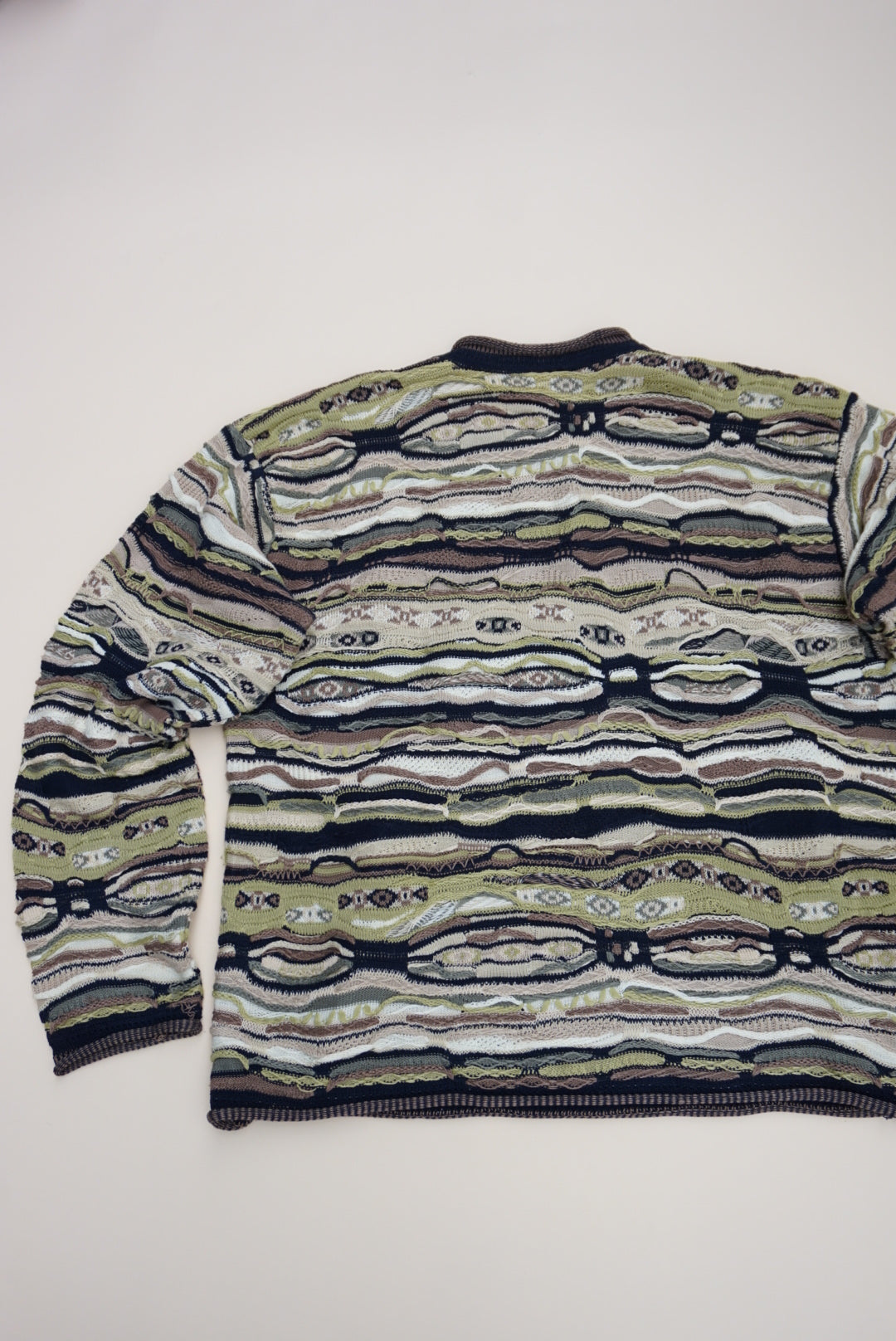 "Coogi" Vintage 90s Men's 3D Knit Pullover Sweater - Size Large