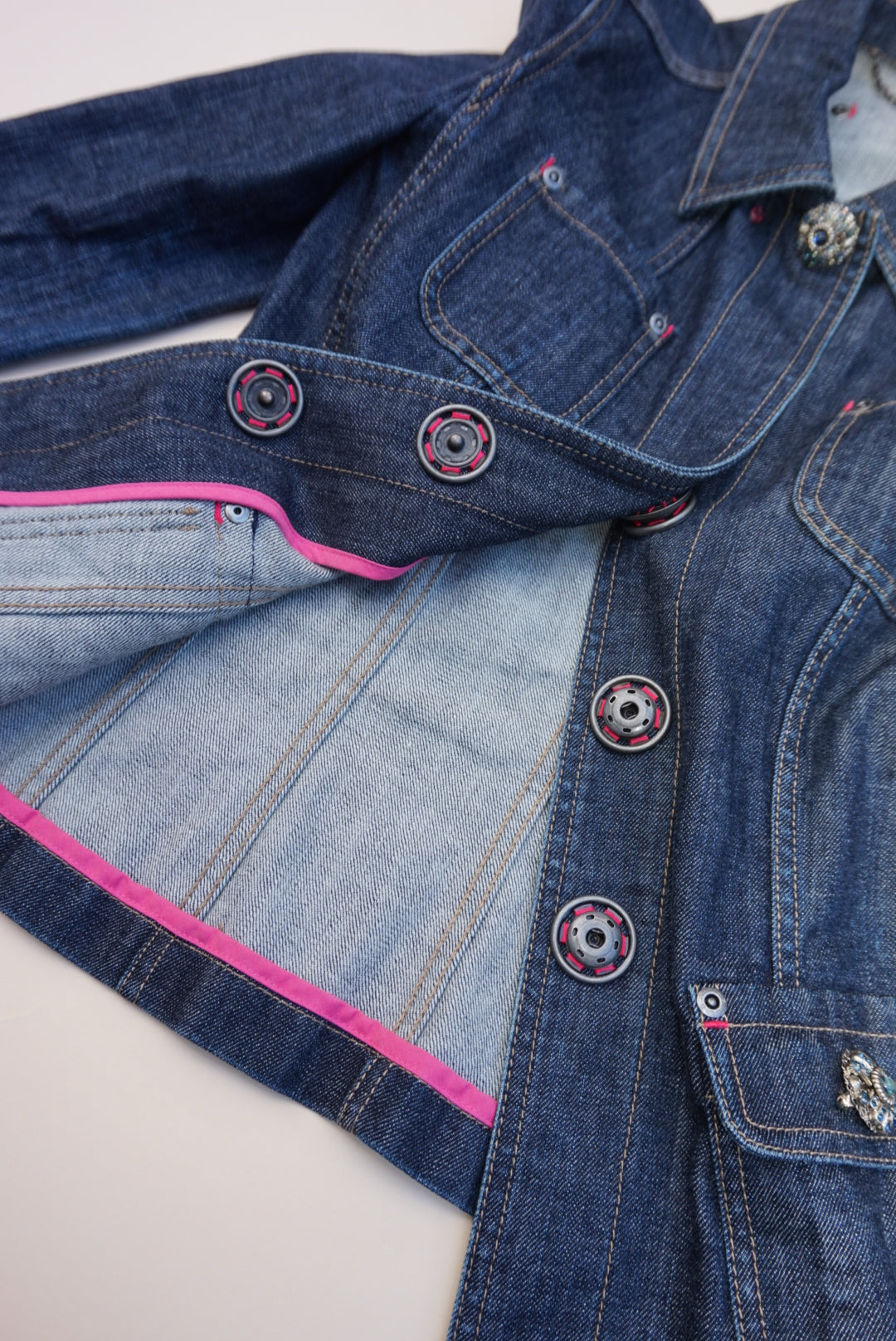 Elie Tahari Denim Y2K Rhinestone Button Blazer Denim Jacket - Size S/M