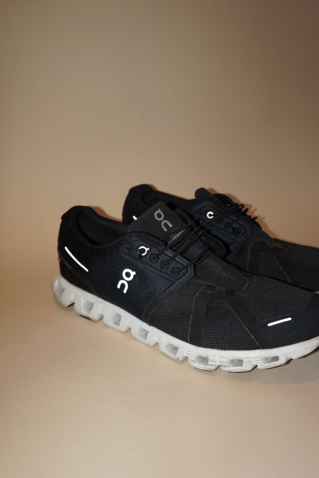 "On Cloud" 5 Running Shoes Mens Black Comfort Sneakers - Size 13