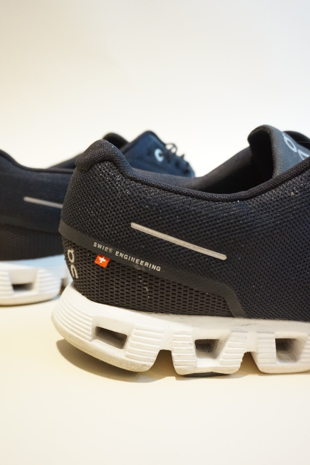 "On Cloud" 5 Running Shoes Mens Black Comfort Sneakers - Size 13