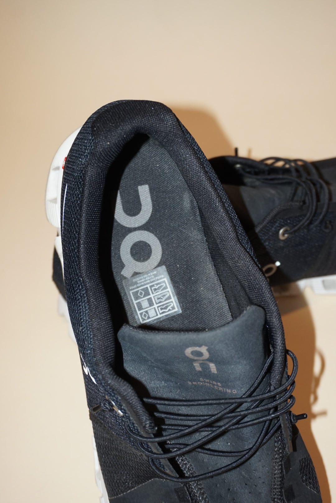 "On Cloud" 5 Running Shoes Mens Black Comfort Sneakers - Size 13