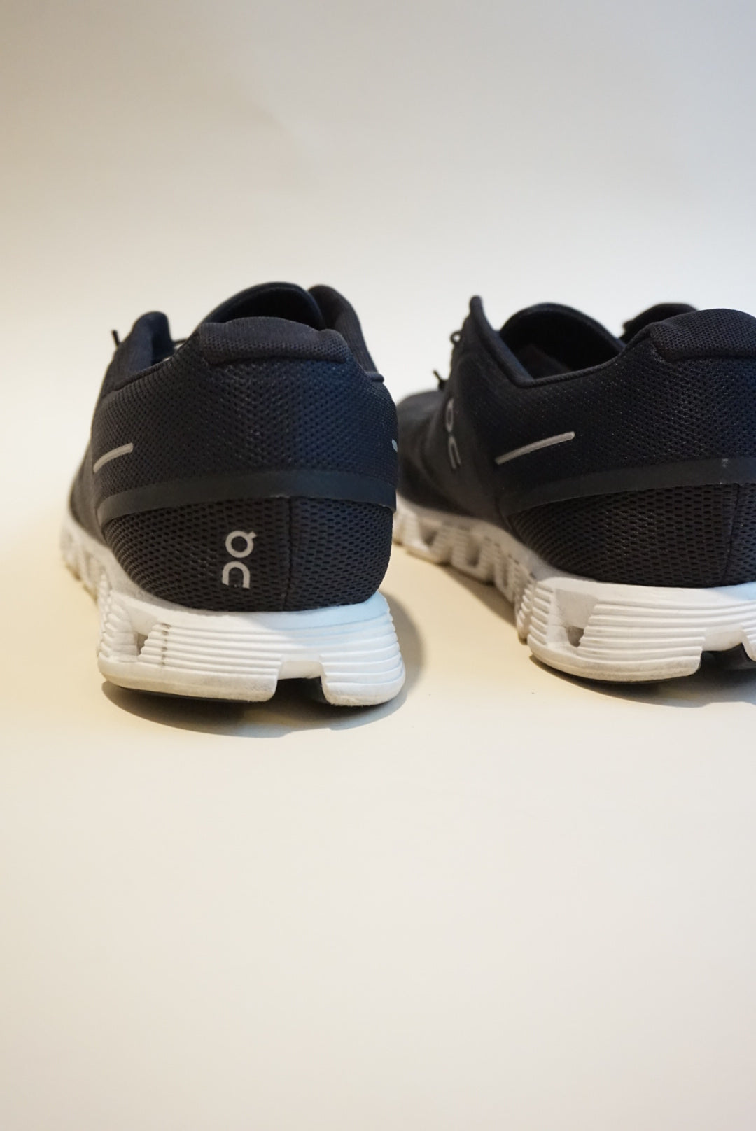 "On Cloud" 5 Running Shoes Mens Black Comfort Sneakers - Size 13