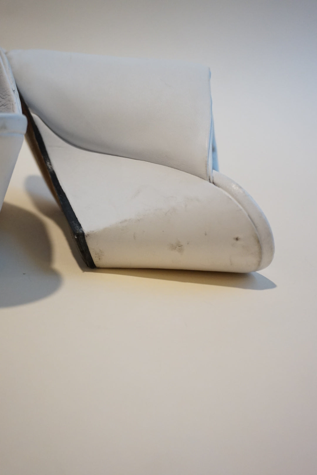 Proenza Schouler White Padded Leather Open Toe Thong Slant Mules - Size 39