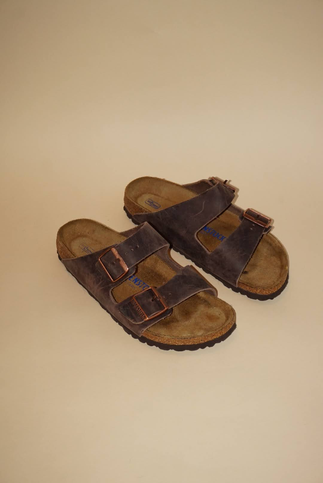 "Birkenstock" Arizona Brown Oiled Footbed Leather Slide Sandals - Size 39