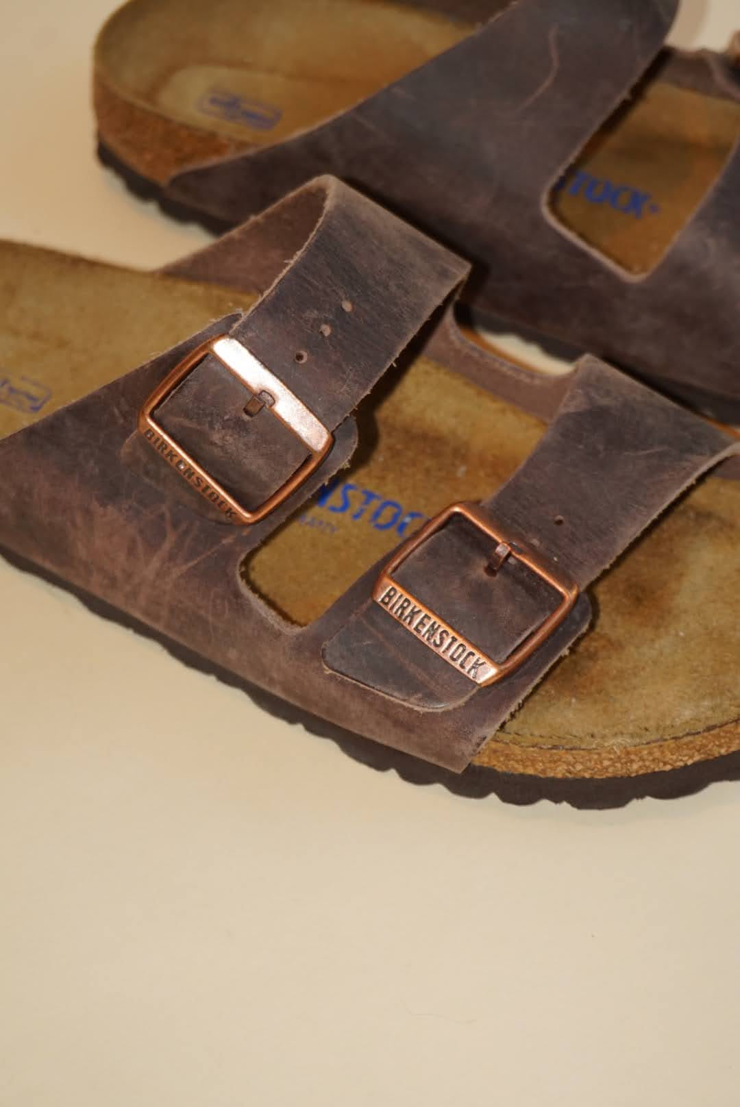"Birkenstock" Arizona Brown Oiled Footbed Leather Slide Sandals - Size 39