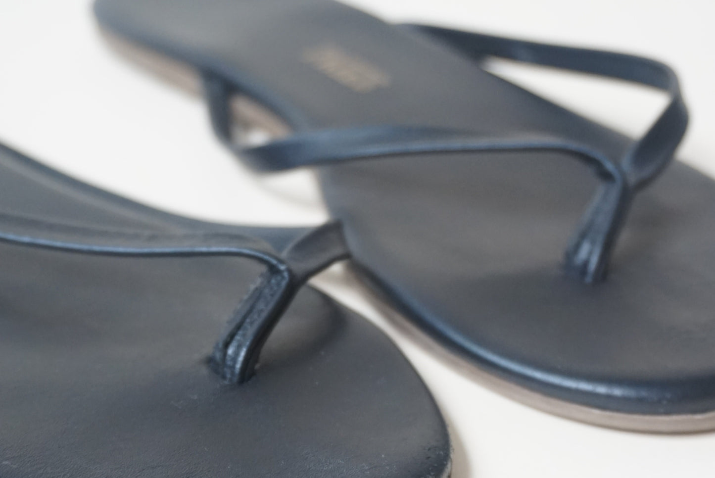 Tkees Lily Liners Black Round Toe Slip Flip Sandals - Size 7