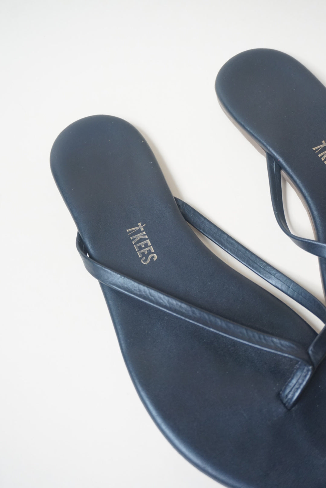 Tkees Lily Liners Black Round Toe Slip Flip Sandals - Size 7