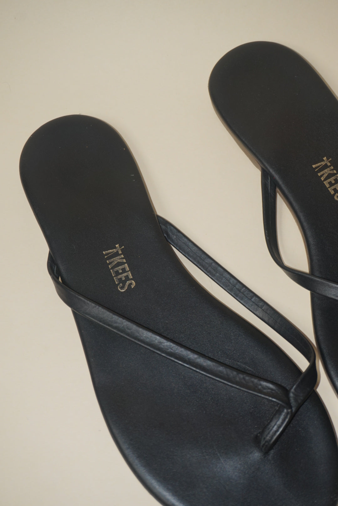 Tkees Lily Liners Black Round Toe Slip Flip Sandals - Size 7