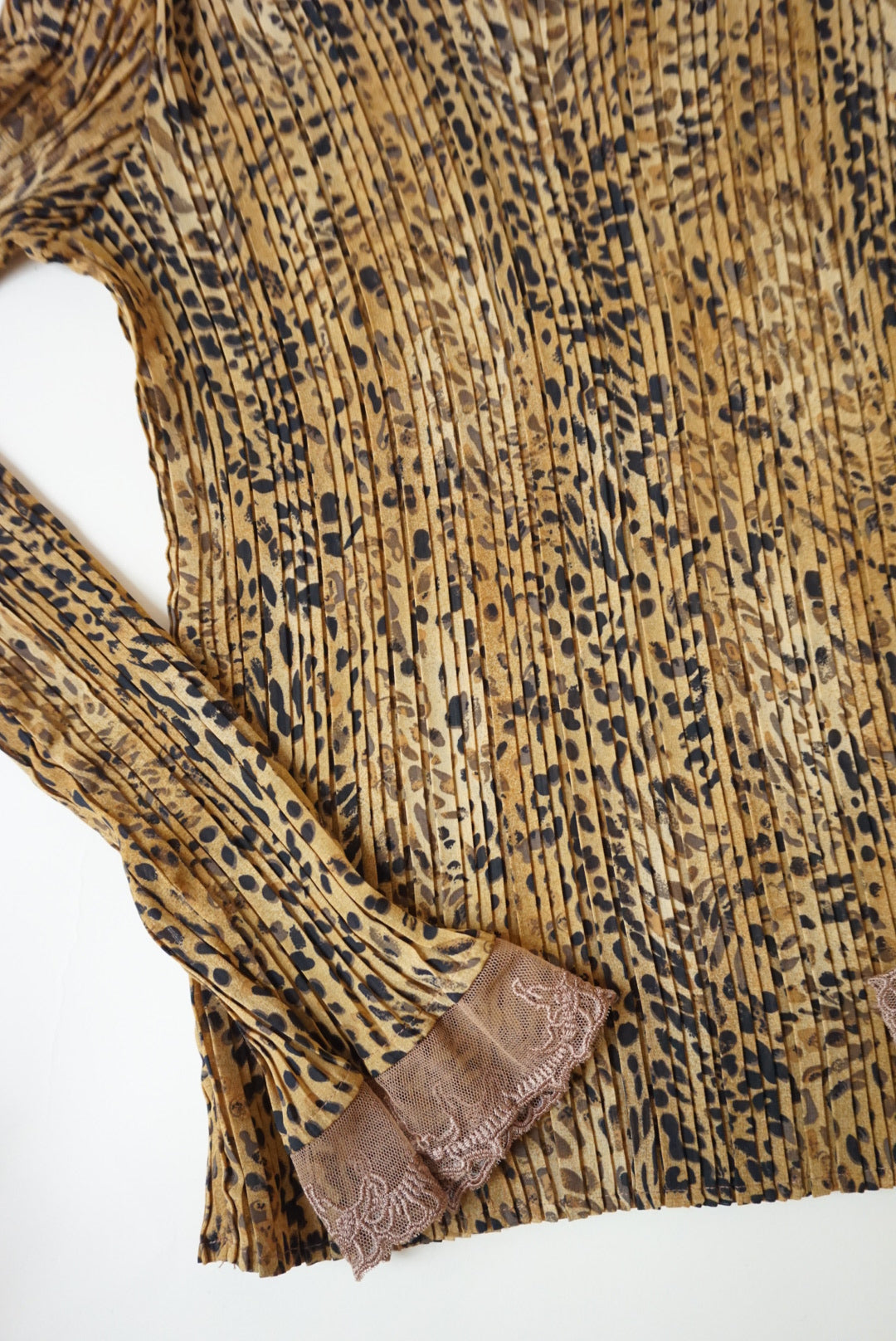 Dress-U by Sharon Leopard Lace Crinkle Pleated Y2K Blouse - Size Large