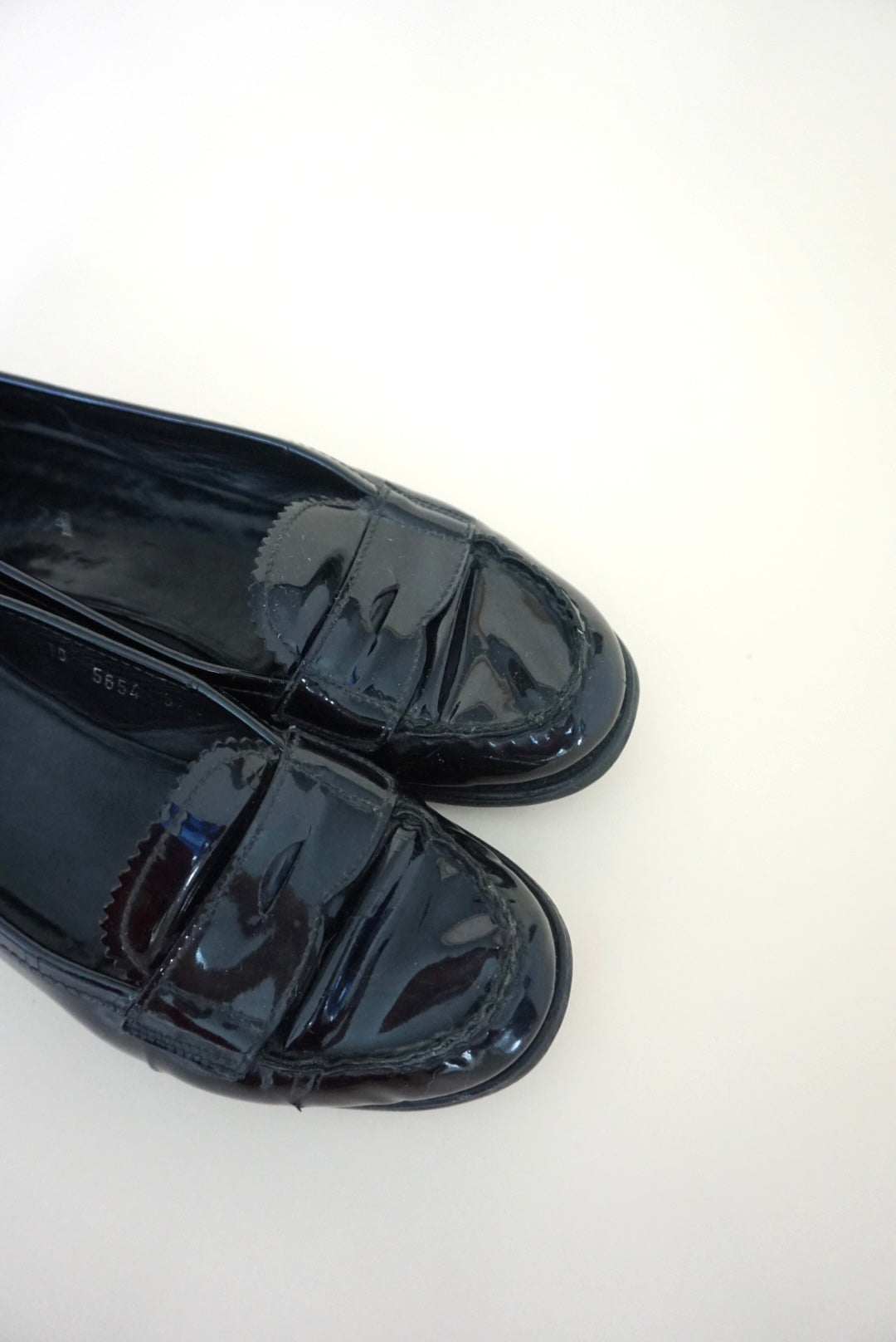 “Prada” Black Patent Leather Penny Loafers 90's - Size 37.5