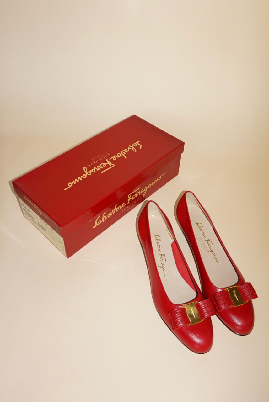 “Salvatore Ferragamo” "Vara" Red Heels NWT - Size 5.5