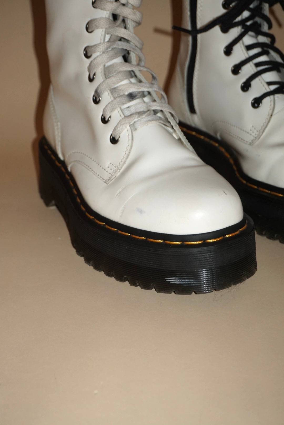 "Doc Martens" White "Jadon" 8 Eye Platform Boots - Size 7 Womens