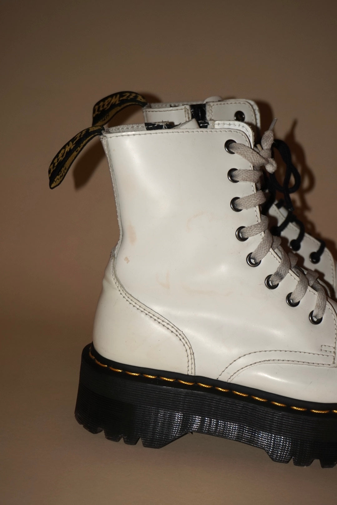 "Doc Martens" White "Jadon" 8 Eye Platform Boots - Size 7 Womens