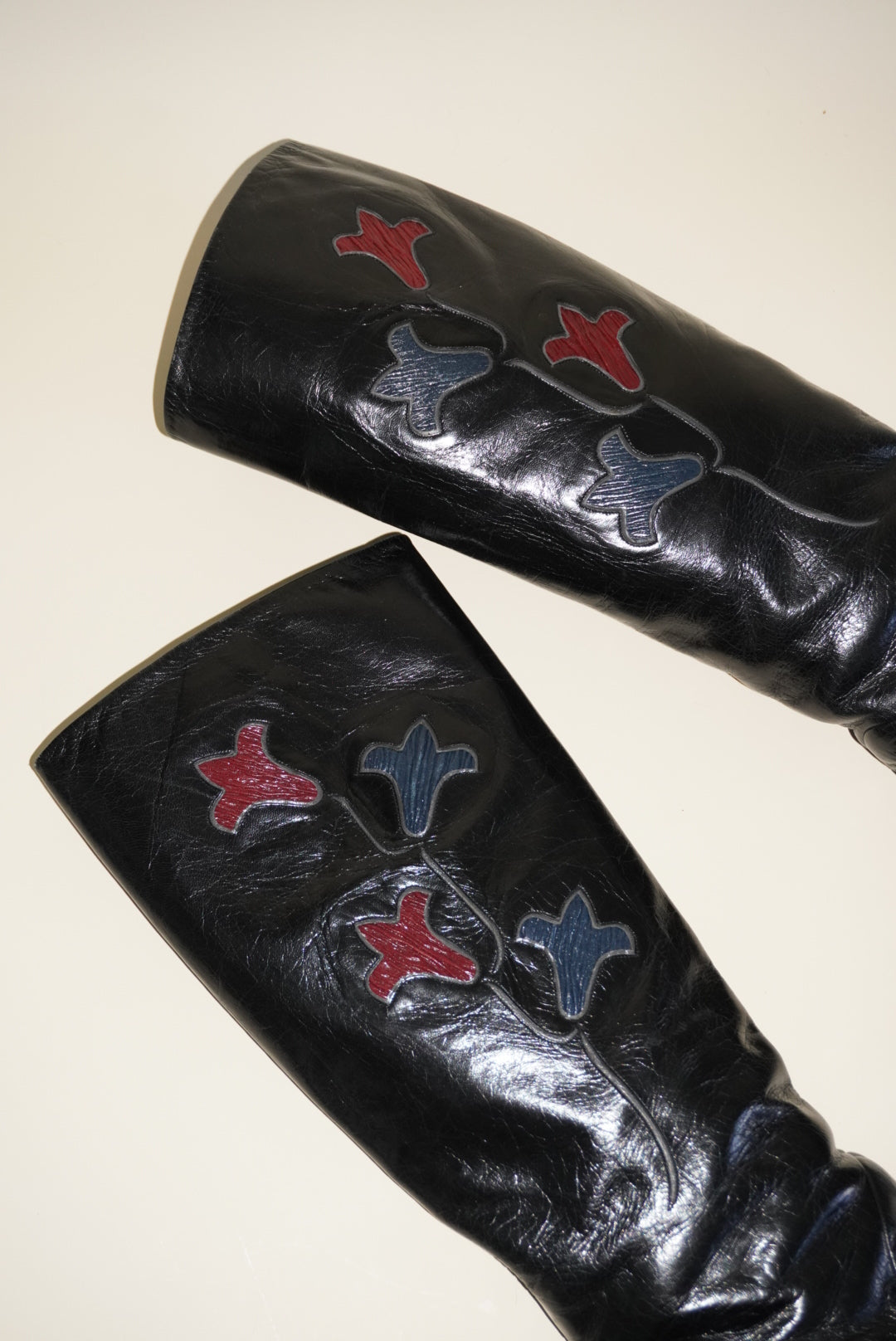 Bruno Magli VTG 70's Rare Italian Leather Floral Motif Black Knee High Boots - Size 39