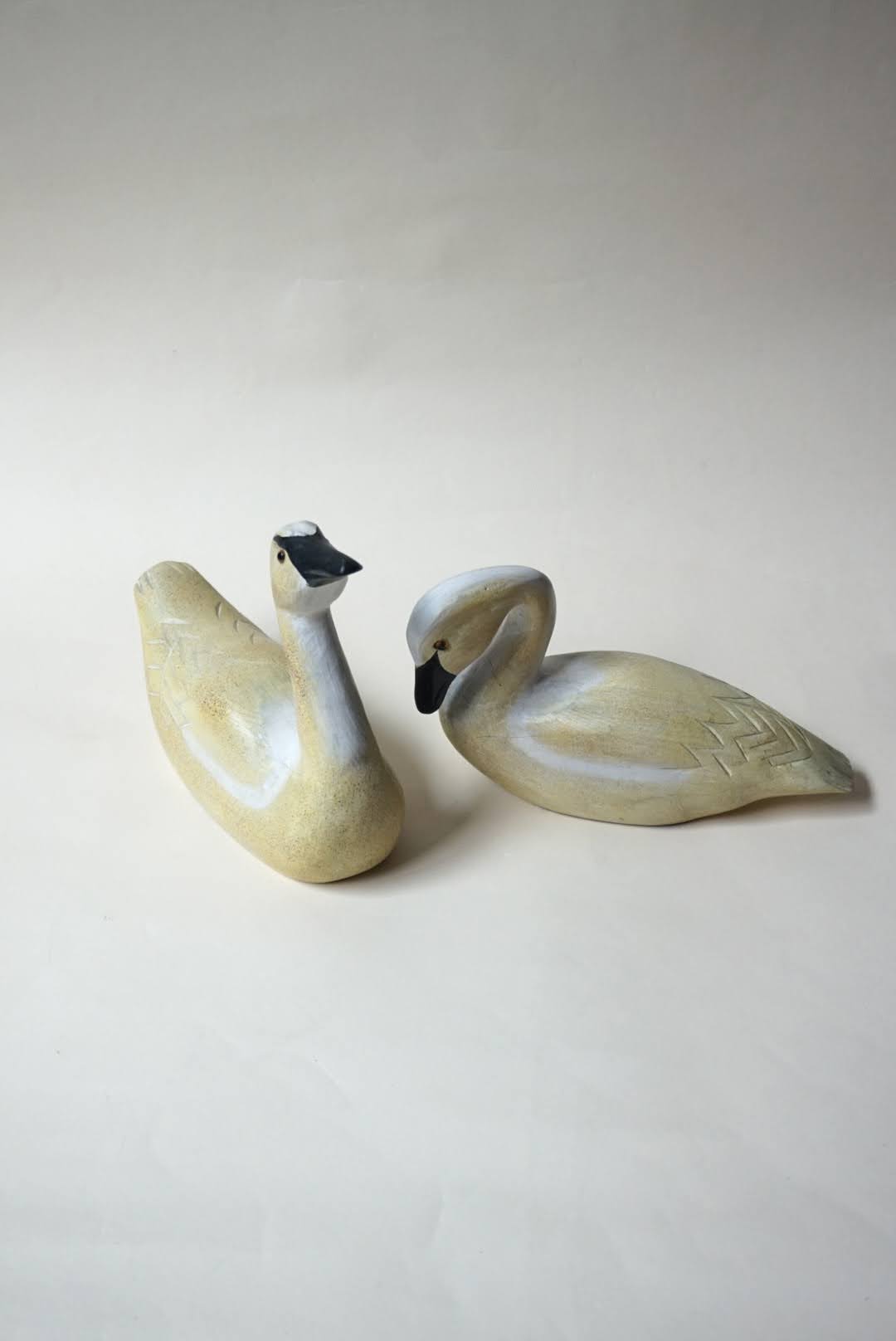 Vintage Primitive Folk Art Wood White Pair Hand-Carved Swan Decoy Sculptures Set (2)